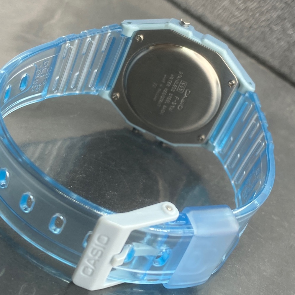 Casio Unisex Size Watch 34mm Diameter Rubber Lightweight in wrist Brand New Item - Picture 14 of 16